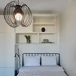 - Center - Cozy One Bedroom - O10