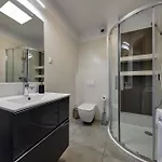 Apartment - Center - Cozy One Bedroom - O10 *