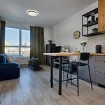 - Center - Cozy One Bedroom - O10 Apartment *